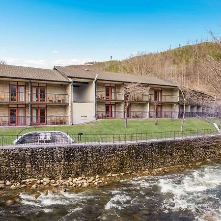 Econo Lodge Inn & Suites On The River Gatlinburg Exterior foto